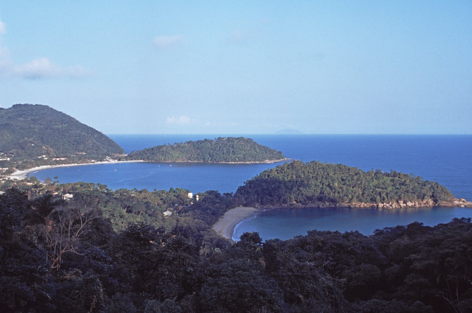 Beaches along the north shore of the state of São Paulo. Southeast coast of Brazil.Praias do litoral norte do estado de São Paulo. Costa sudeste do Brasil.
