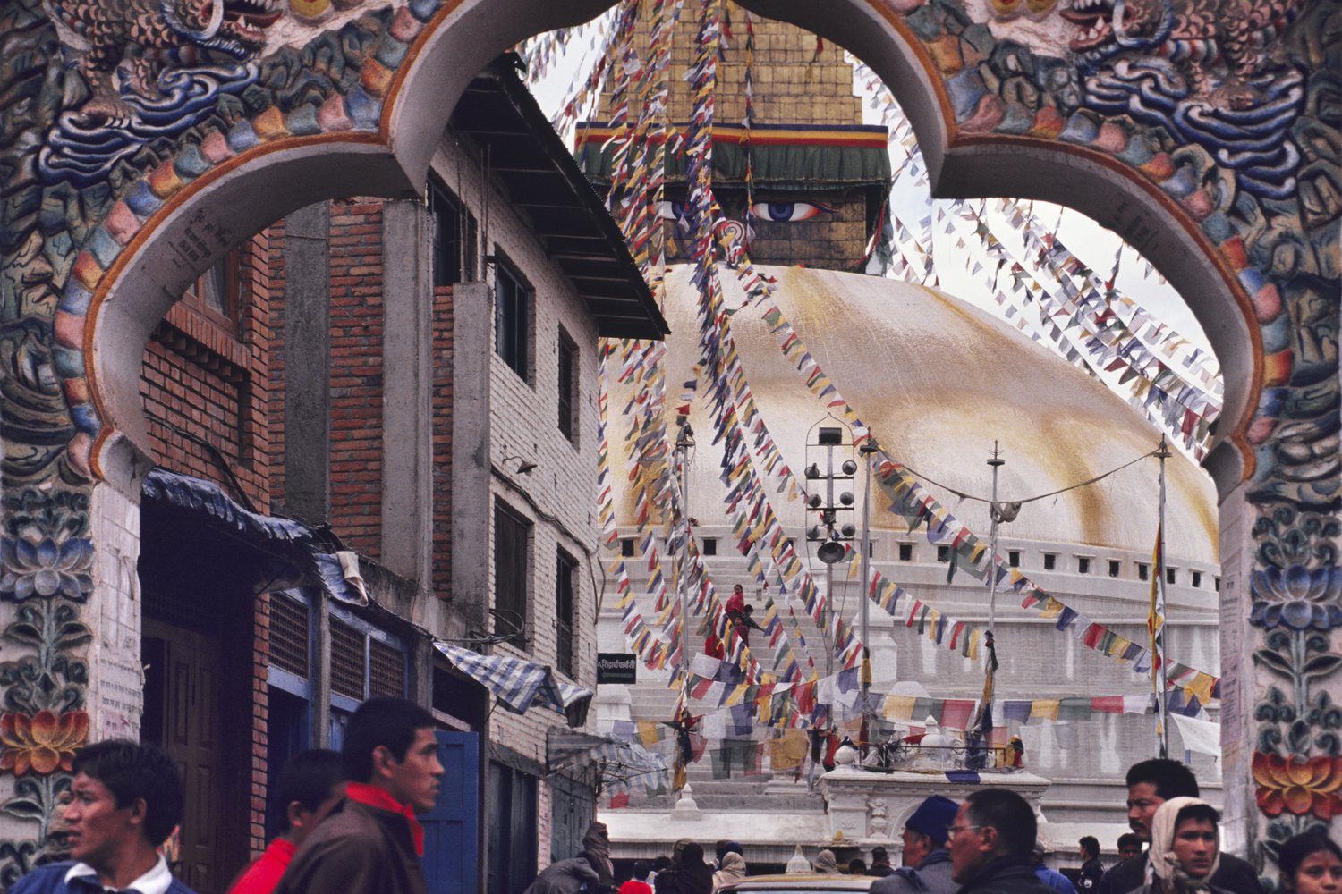 Daily life of residents of the Himalayan mountain range within Nepal and India.